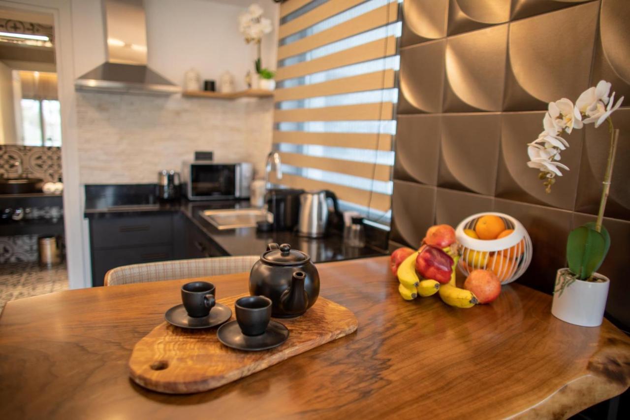 Beach Walk Luxury Suites Amoudara  Buitenkant foto