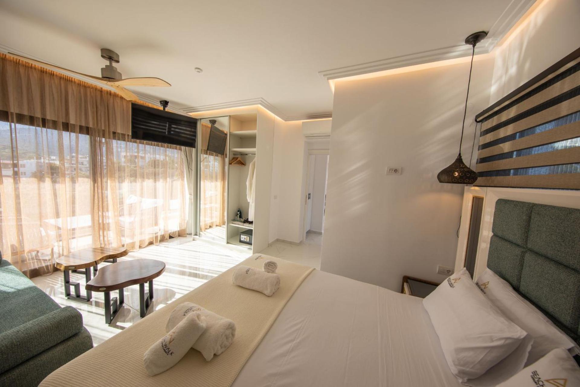 Beach Walk Luxury Suites Amoudara  Kamer foto