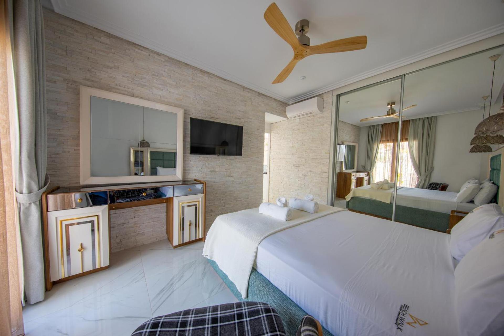 Beach Walk Luxury Suites Amoudara  Kamer foto